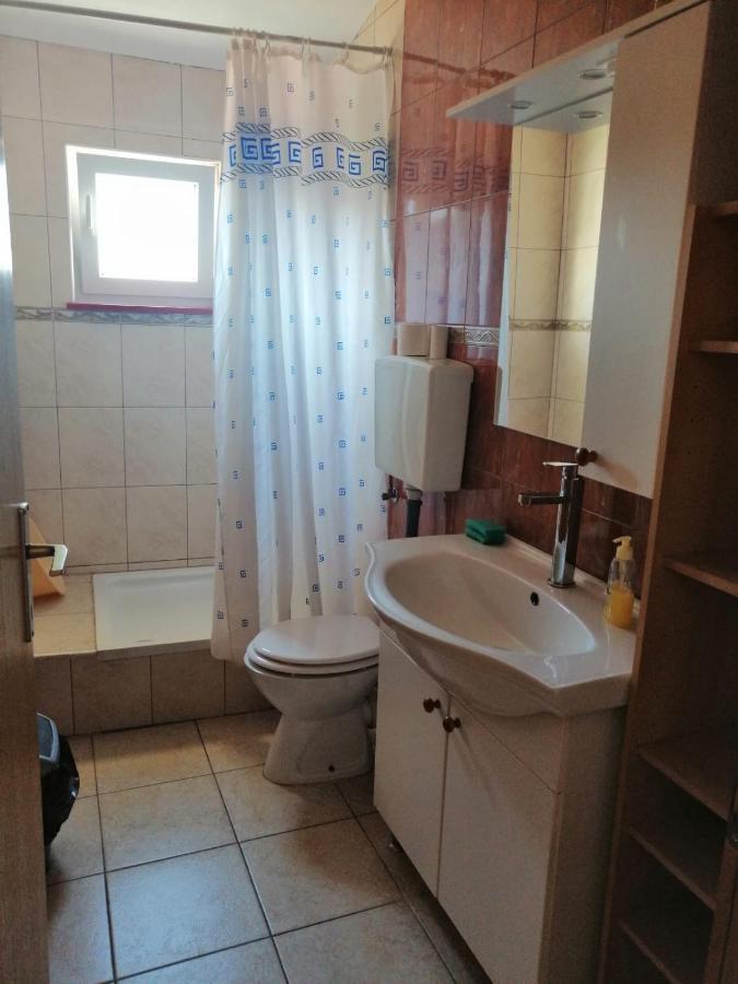 Apartmani Trupeljak Mandre Luaran gambar