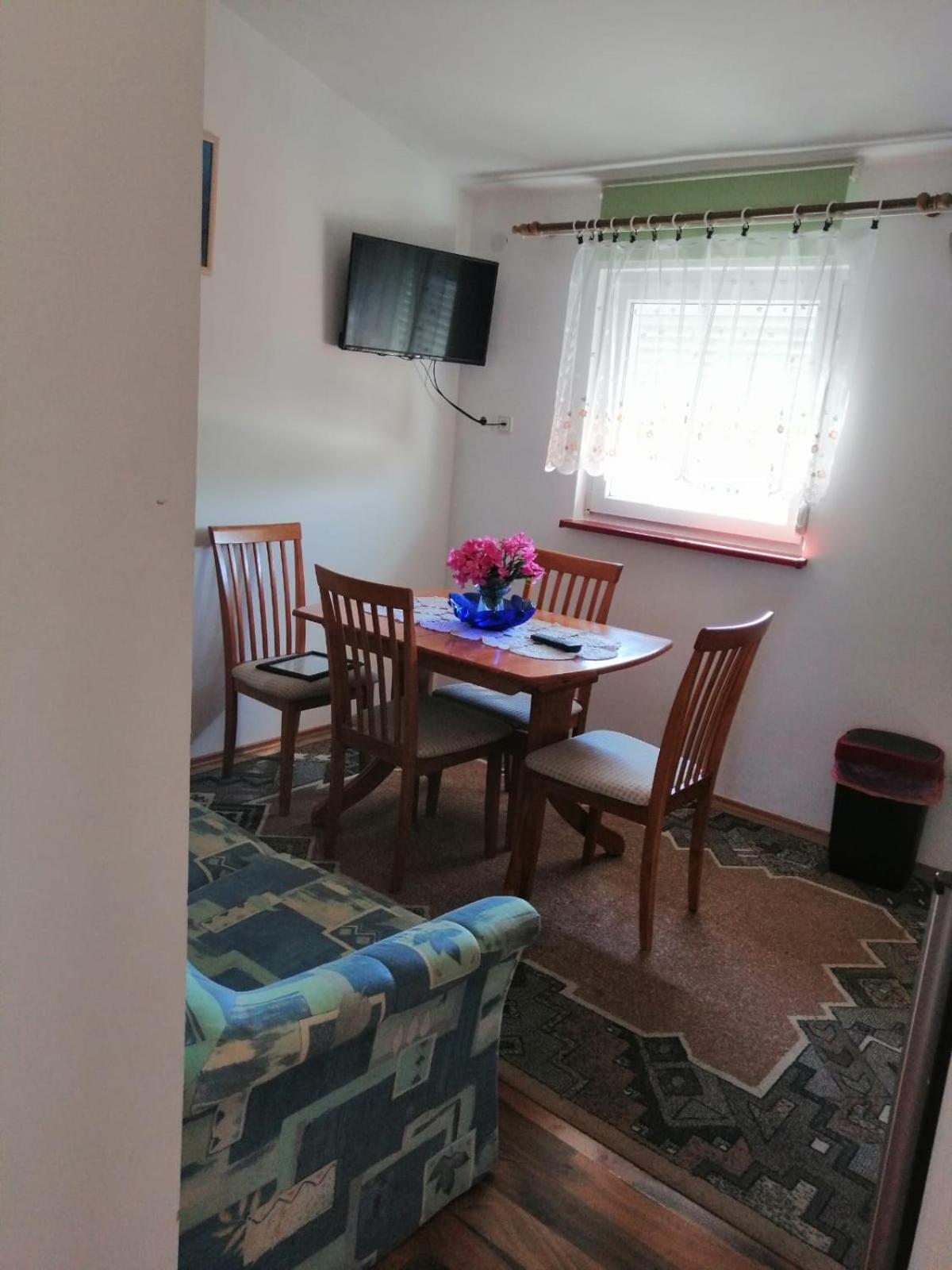 Apartmani Trupeljak Mandre Luaran gambar