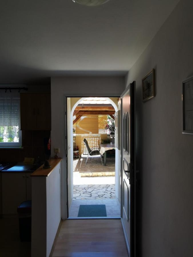 Apartmani Trupeljak Mandre Luaran gambar