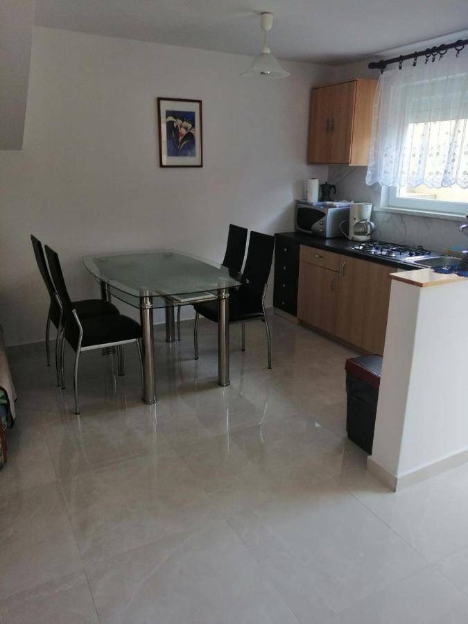 Apartmani Trupeljak Mandre Luaran gambar