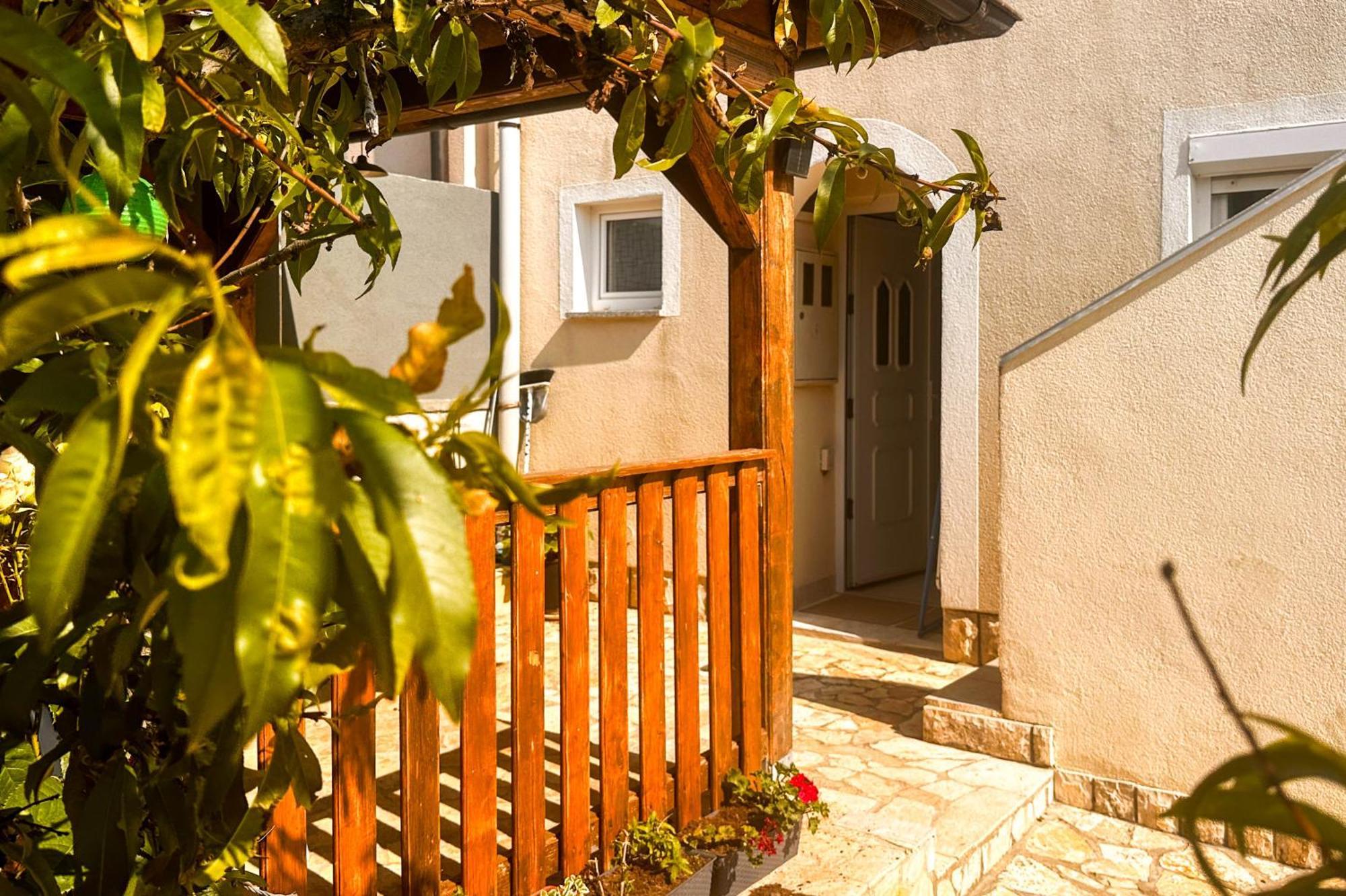 Apartmani Trupeljak Mandre Luaran gambar